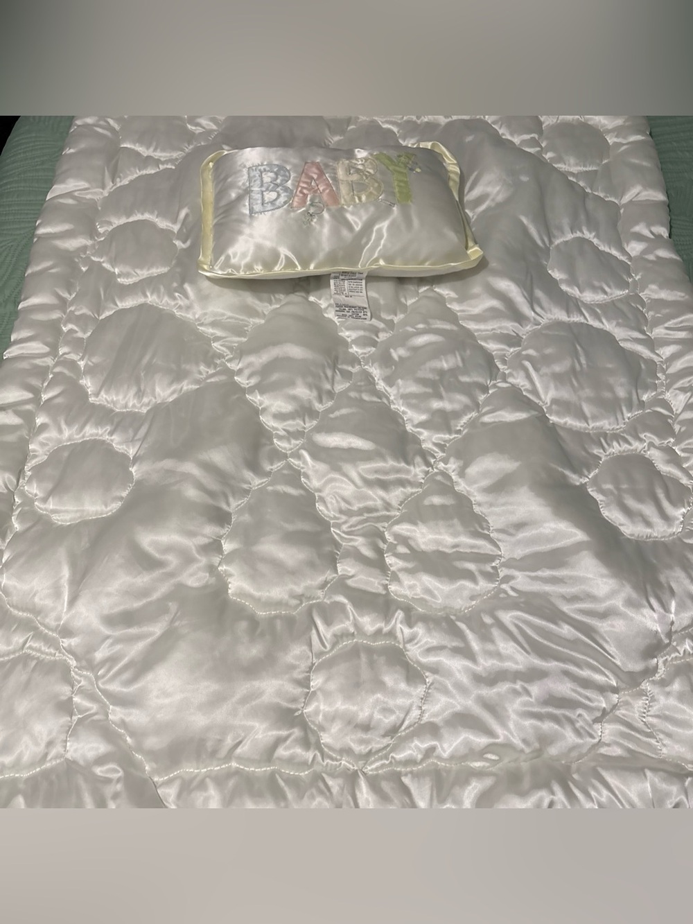 Downlon Quiltex Ivory White Baby Quilt Comforter with Pillow Nursery Vintage